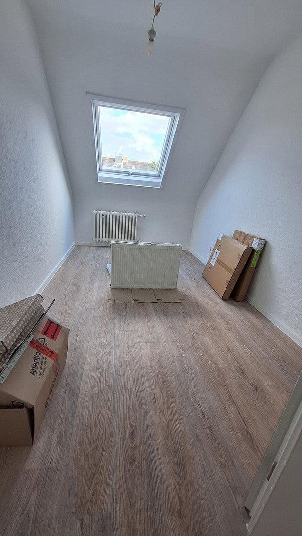 Prenájom domu 96 m², pozemok 399 m², Dormagen, Severné Porýnie - Westfálsko Prenájom domu 96 m², pozemok 399 m², Dormagen, Severné Porýnie - Westfálsko