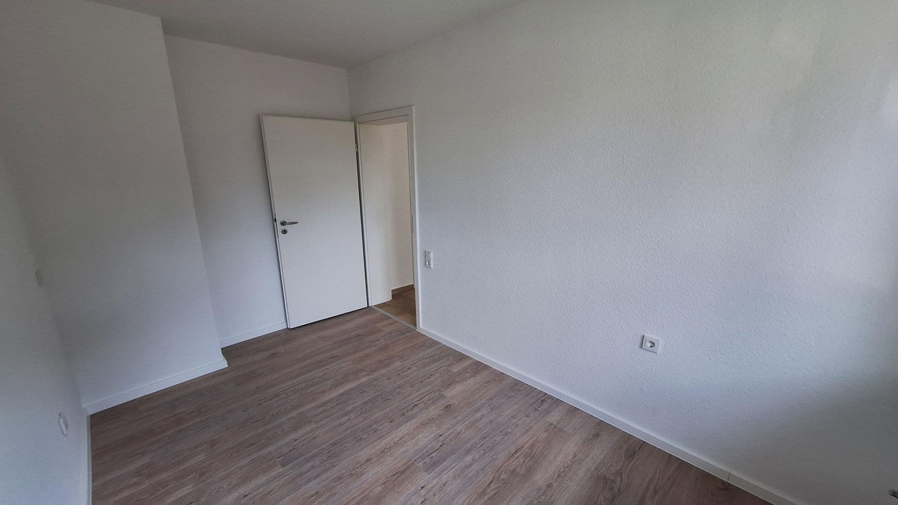 Prenájom domu 96 m², pozemok 399 m², Dormagen, Severné Porýnie - Westfálsko Prenájom domu 96 m², pozemok 399 m², Dormagen, Severné Porýnie - Westfálsko