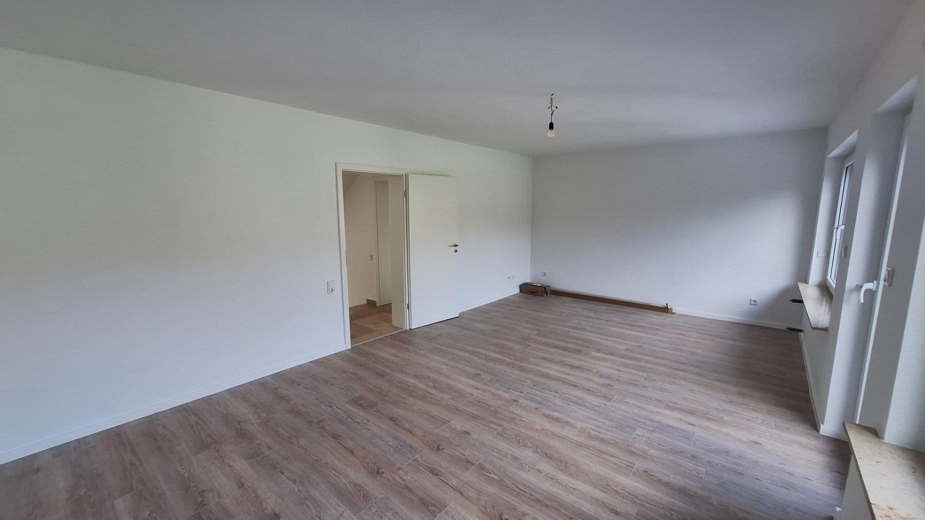 Prenájom domu 96 m², pozemok 399 m², Dormagen, Severné Porýnie - Westfálsko Prenájom domu 96 m², pozemok 399 m², Dormagen, Severné Porýnie - Westfálsko