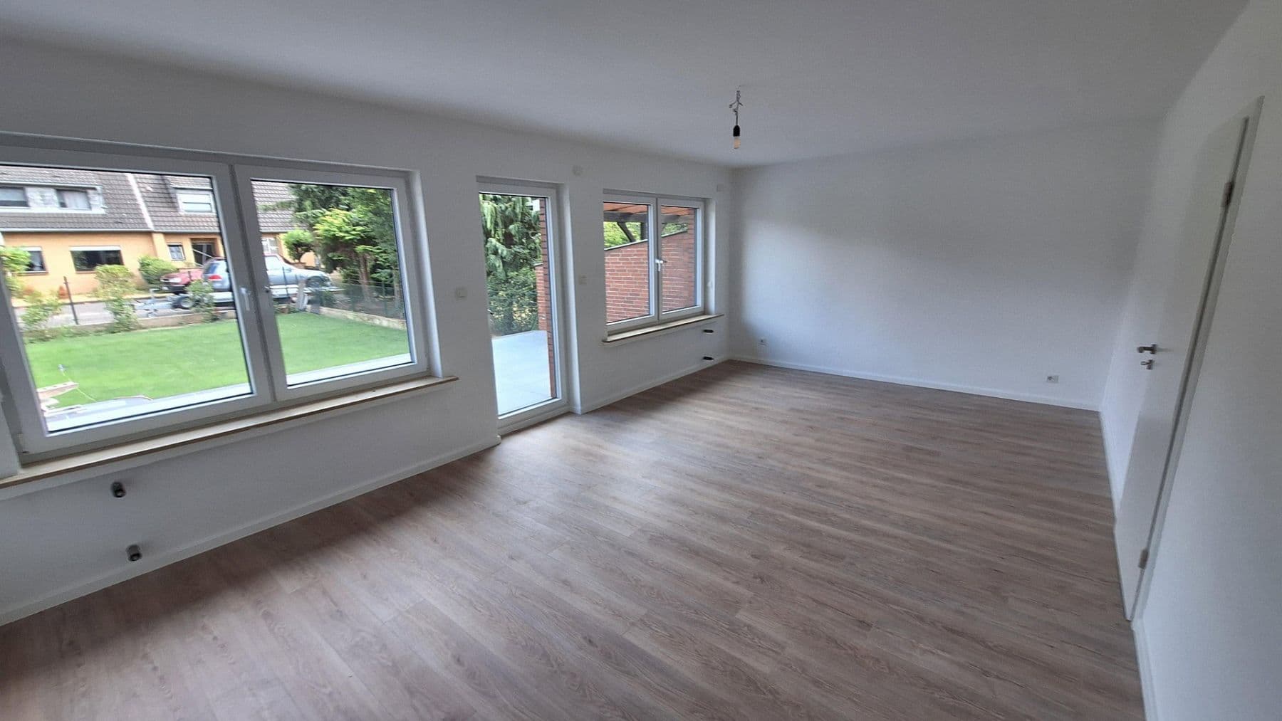 Prenájom domu 96 m², pozemok 399 m², Dormagen, Severné Porýnie - Westfálsko Prenájom domu 96 m², pozemok 399 m², Dormagen, Severné Porýnie - Westfálsko
