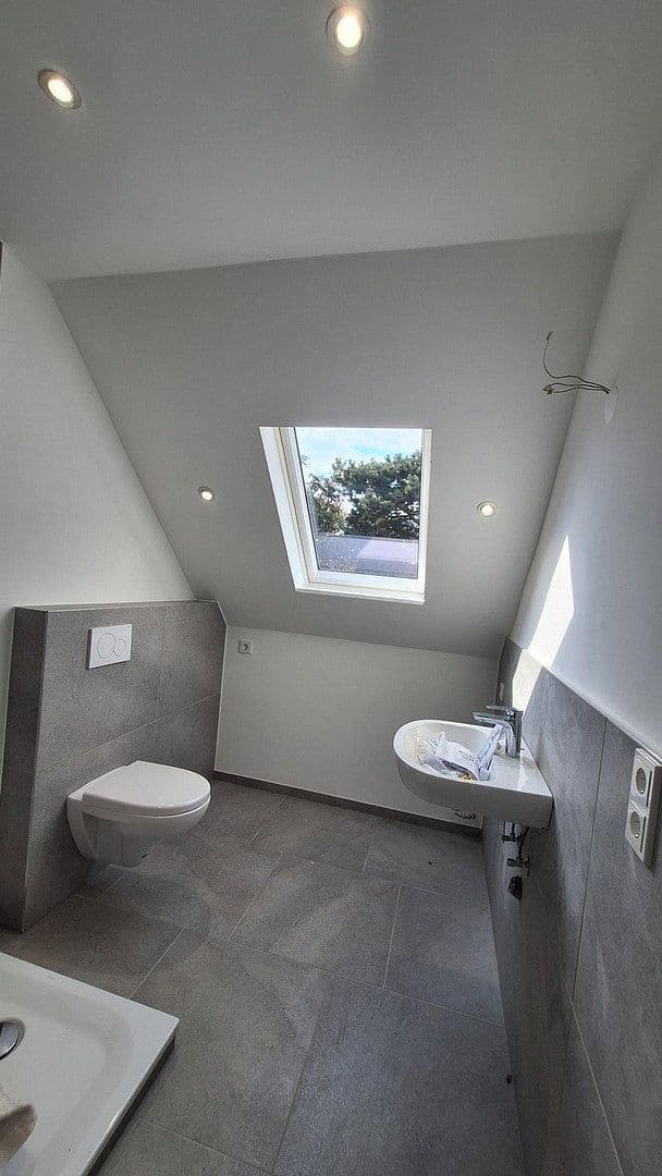 Prenájom domu 96 m², pozemok 399 m², Dormagen, Severné Porýnie - Westfálsko Prenájom domu 96 m², pozemok 399 m², Dormagen, Severné Porýnie - Westfálsko