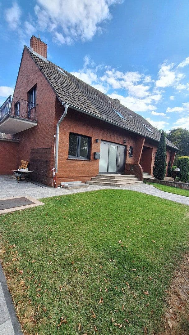 Prenájom domu 96 m², pozemok 399 m², Dormagen, Severné Porýnie - Westfálsko Prenájom domu 96 m², pozemok 399 m², Dormagen, Severné Porýnie - Westfálsko
