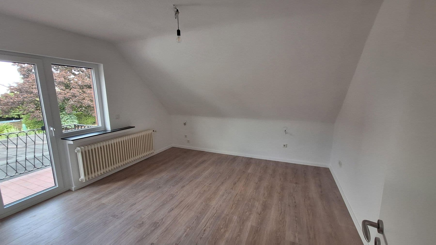 Prenájom domu 96 m², pozemok 399 m², Dormagen, Severné Porýnie - Westfálsko Prenájom domu 96 m², pozemok 399 m², Dormagen, Severné Porýnie - Westfálsko