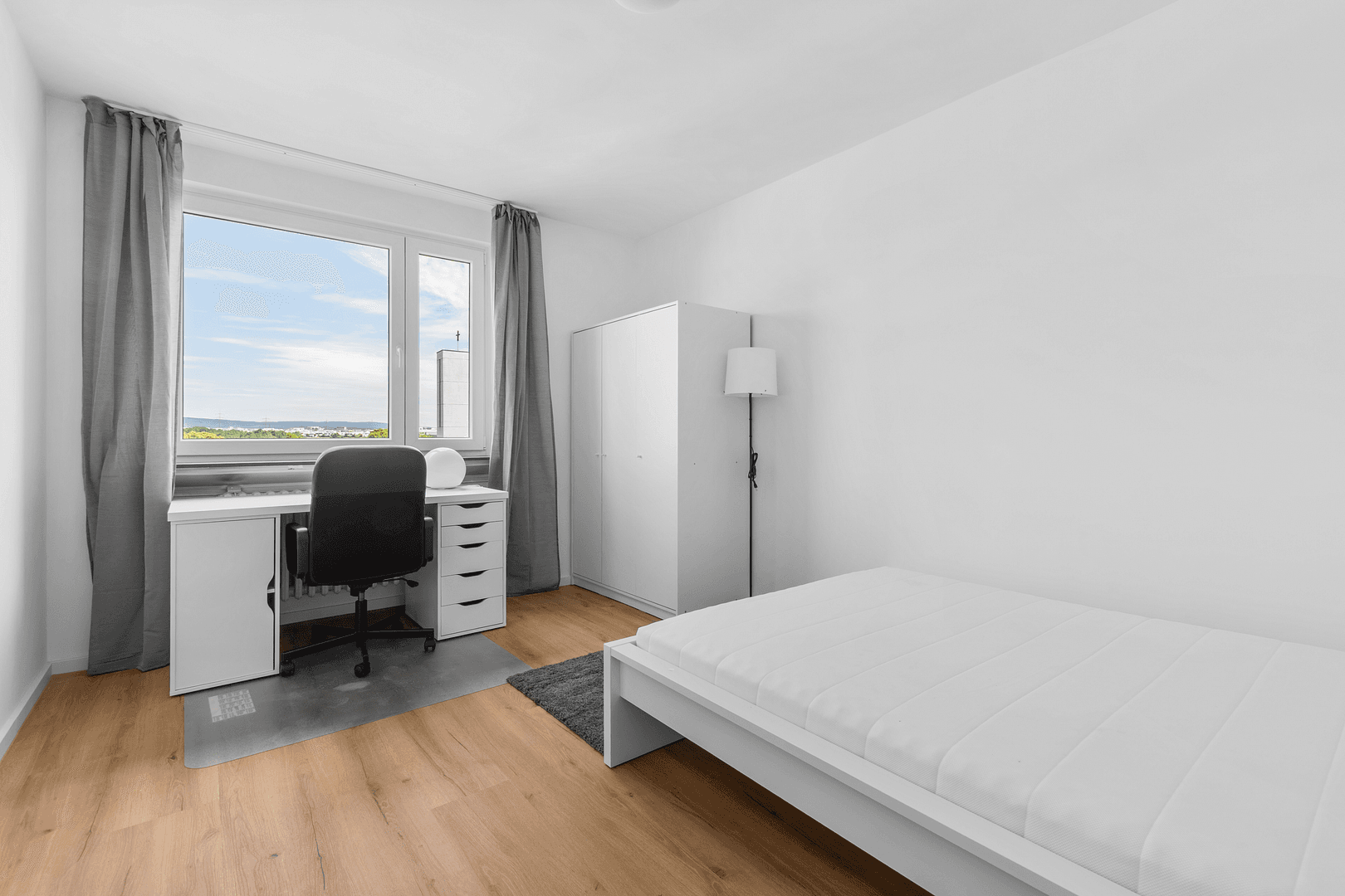 Prenájom bytu 1-izbový 12 m², Thomas-Mann-Straße 1, Frankfurt, Hesensko Prenájom bytu 1-izbový 12 m², Thomas-Mann-Straße 1, Frankfurt, Hesensko