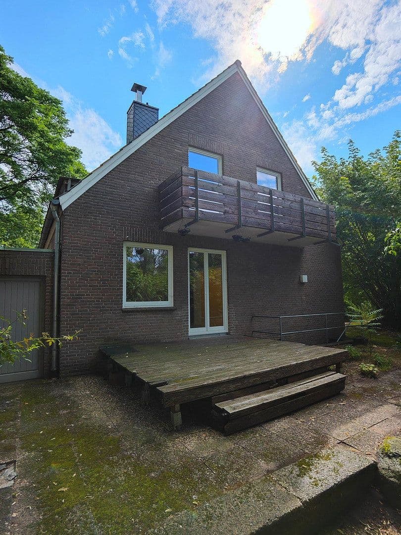 Predaj domu 180 m², pozemok 1.500 m², Klosterstraße 10A, Uelzen, Dolné Sasko Predaj domu 180 m², pozemok 1.500 m², Klosterstraße 10A, Uelzen, Dolné Sasko