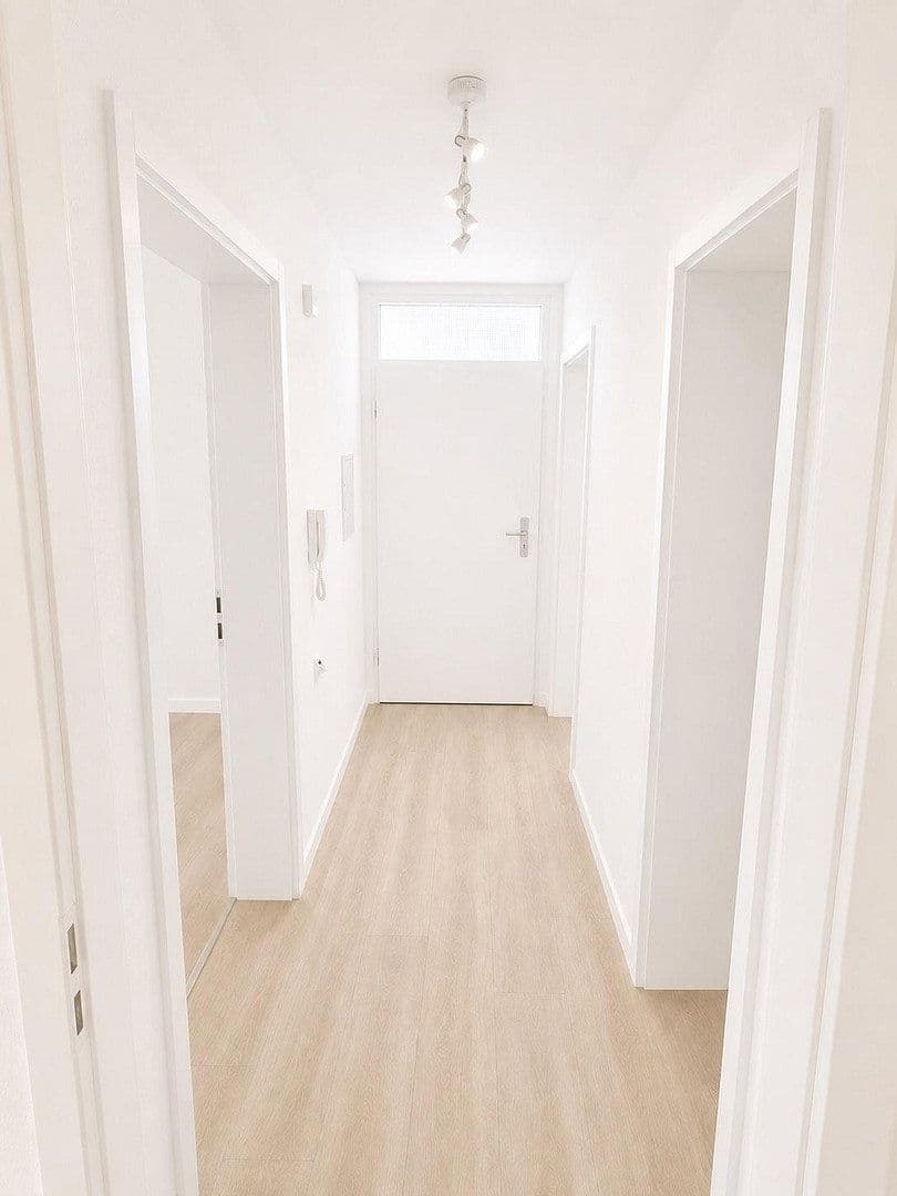 Prenájom bytu 3-izbový 64 m², Hechingen, Bádensko-Wurttembersko Prenájom bytu 3-izbový 64 m², Hechingen, Bádensko-Wurttembersko
