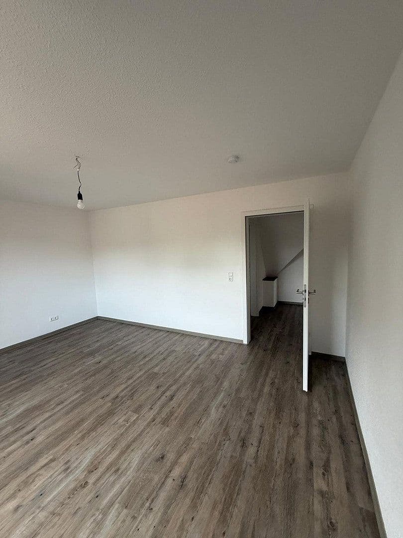 Prenájom bytu 4-izbový 82 m², Bauernstraße 2, Cremlingen, Dolné Sasko Prenájom bytu 4-izbový 82 m², Bauernstraße 2, Cremlingen, Dolné Sasko