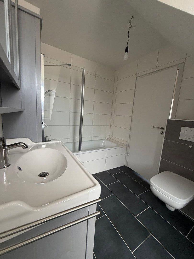 Prenájom bytu 4-izbový 82 m², Bauernstraße 2, Cremlingen, Dolné Sasko Prenájom bytu 4-izbový 82 m², Bauernstraße 2, Cremlingen, Dolné Sasko