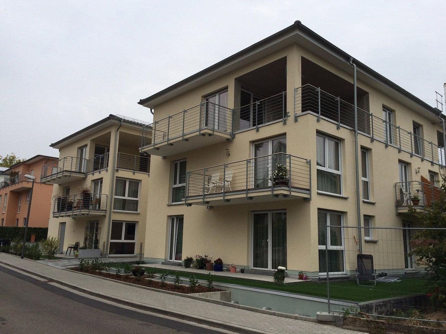 Prenájom bytu 3-izbový 93 m², Felsenstraße 45, Wiesbaden, Hesensko Prenájom bytu 3-izbový 93 m², Felsenstraße 45, Wiesbaden, Hesensko