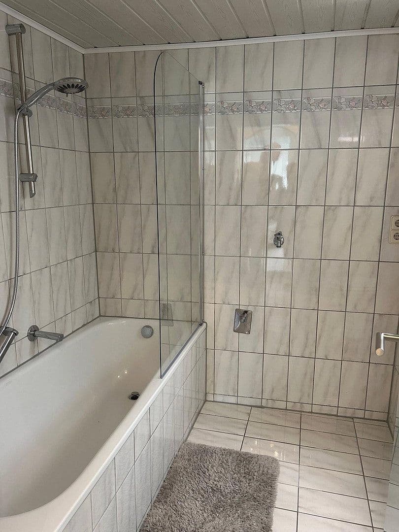 Prenájom bytu 2-izbový 80 m², Schauenburgstr. 23, Dossenheim, Bádensko-Wurttembersko Prenájom bytu 2-izbový 80 m², Schauenburgstr. 23, Dossenheim, Bádensko-Wurttembersko