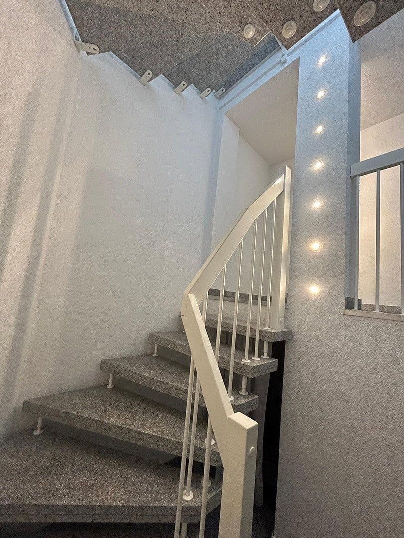 Prenájom bytu 2-izbový 80 m², Schauenburgstr. 23, Dossenheim, Bádensko-Wurttembersko Prenájom bytu 2-izbový 80 m², Schauenburgstr. 23, Dossenheim, Bádensko-Wurttembersko