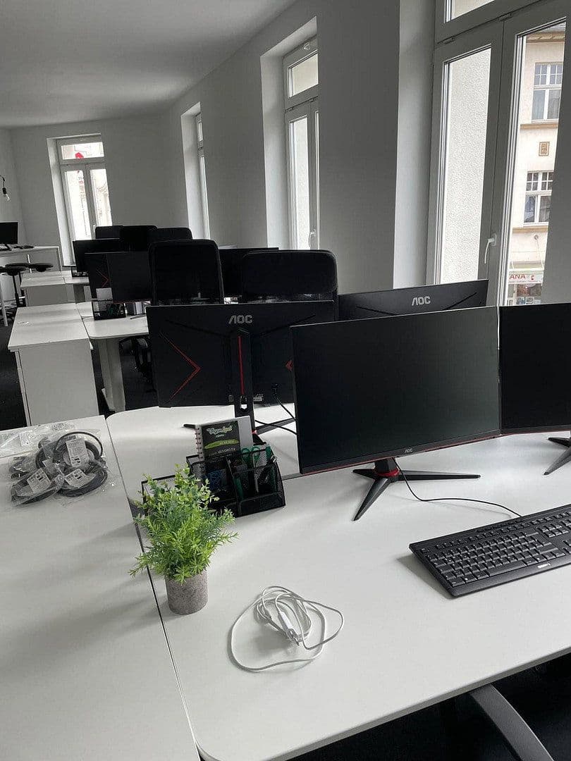 Prenájom kancelárie 145 m², Leverkusen, Severné Porýnie - Westfálsko Prenájom kancelárie 145 m², Leverkusen, Severné Porýnie - Westfálsko