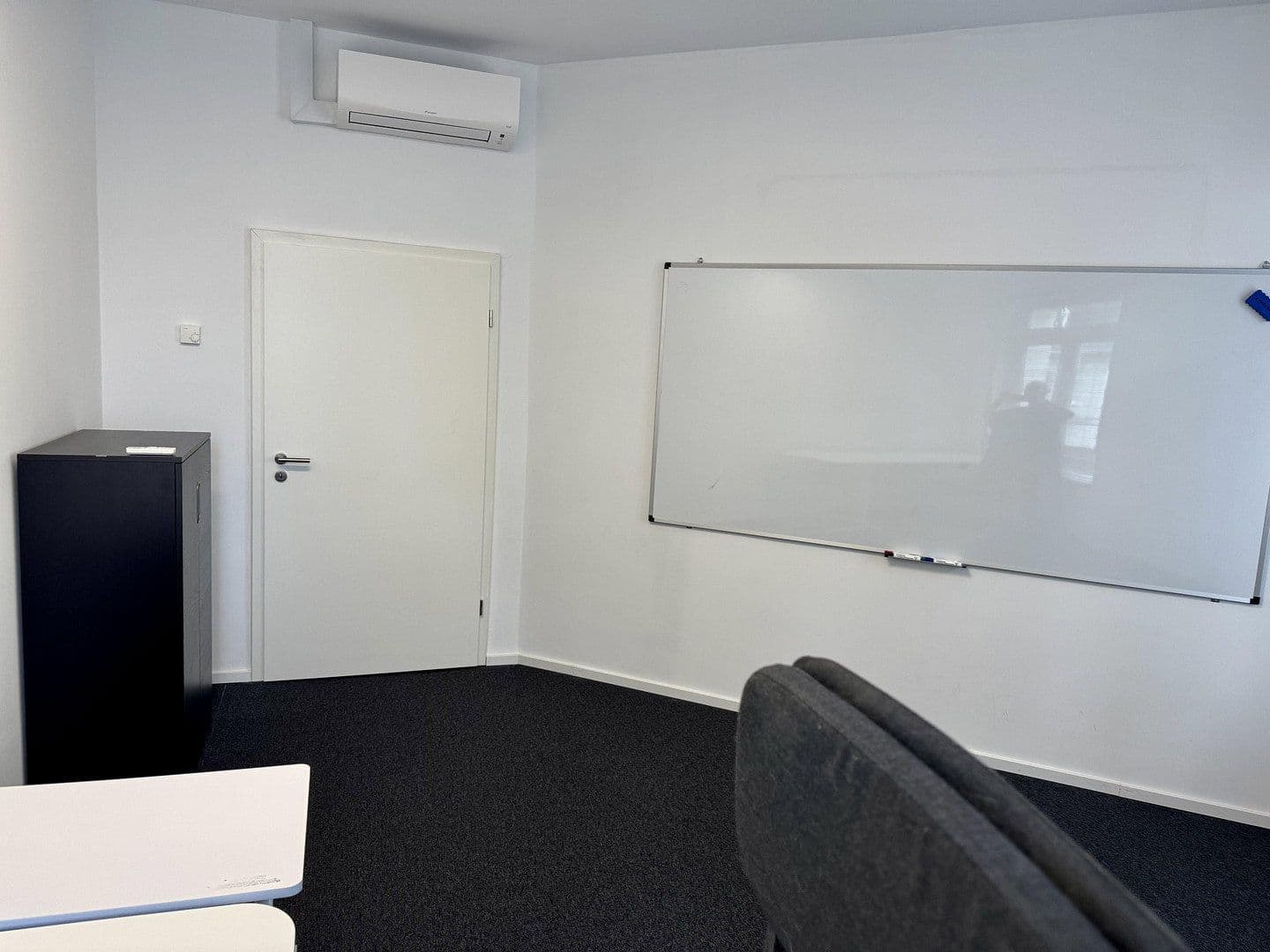 Prenájom kancelárie 145 m², Leverkusen, Severné Porýnie - Westfálsko Prenájom kancelárie 145 m², Leverkusen, Severné Porýnie - Westfálsko