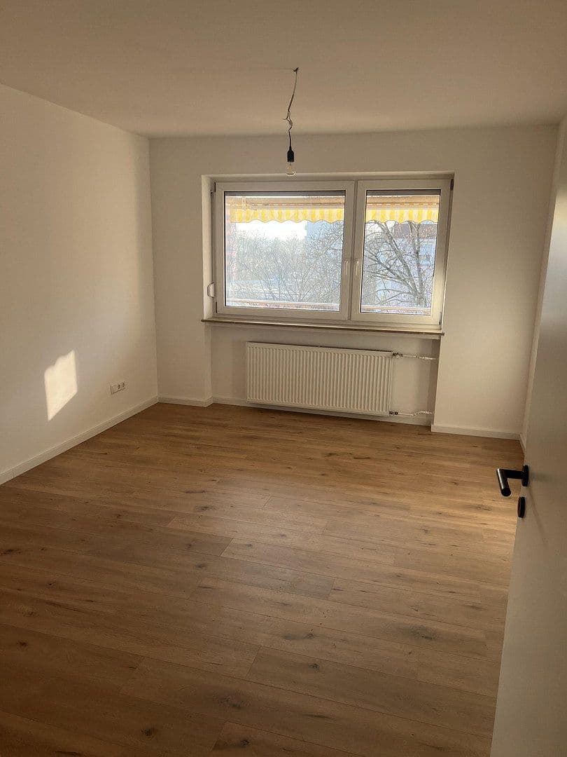 Prenájom bytu 2-izbový 60 m², Nürnberg, Bavorsko Prenájom bytu 2-izbový 60 m², Nürnberg, Bavorsko