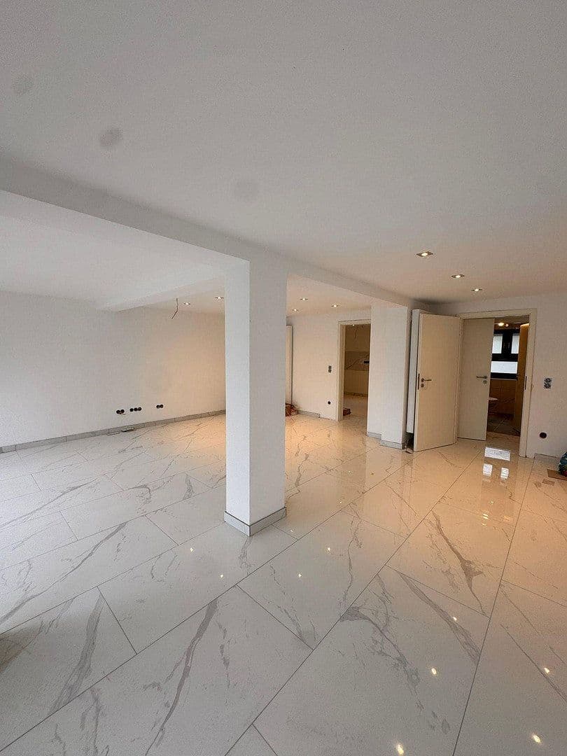 Predaj domu 141 m², pozemok 418 m², Worms, Porýnie-Falcko Predaj domu 141 m², pozemok 418 m², Worms, Porýnie-Falcko