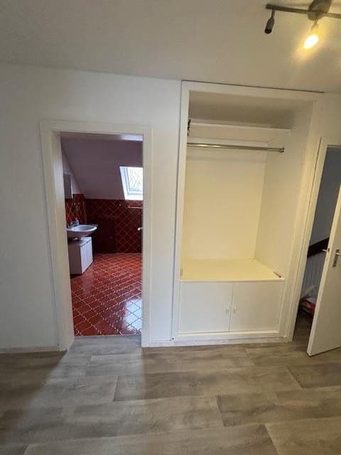Predaj domu 240 m², pozemok 1.774 m², Neuberend, Šlezvicko-Holštajnsko Predaj domu 240 m², pozemok 1.774 m², Neuberend, Šlezvicko-Holštajnsko