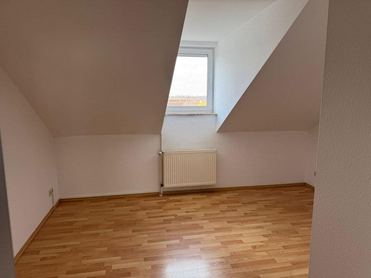 Prenájom bytu 3-izbový 120 m², Frankfurter Str.90, Salzgitter, Dolné Sasko Prenájom bytu 3-izbový 120 m², Frankfurter Str.90, Salzgitter, Dolné Sasko