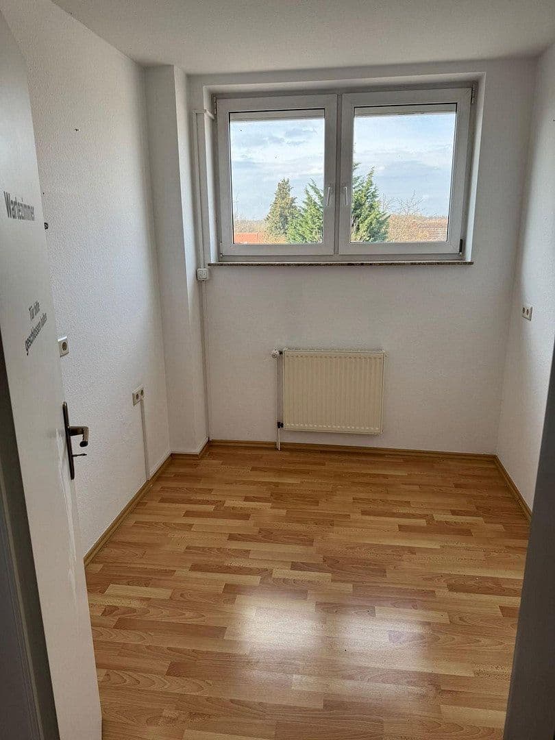 Prenájom bytu 3-izbový 120 m², Frankfurter Str.90, Salzgitter, Dolné Sasko Prenájom bytu 3-izbový 120 m², Frankfurter Str.90, Salzgitter, Dolné Sasko