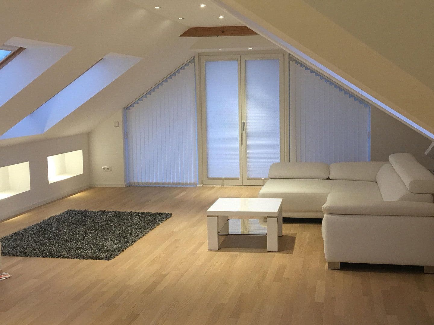 Predaj bytu 5-izbový 160 m², Heinickeweg 15, Berlin, Berlín Predaj bytu 5-izbový 160 m², Heinickeweg 15, Berlin, Berlín