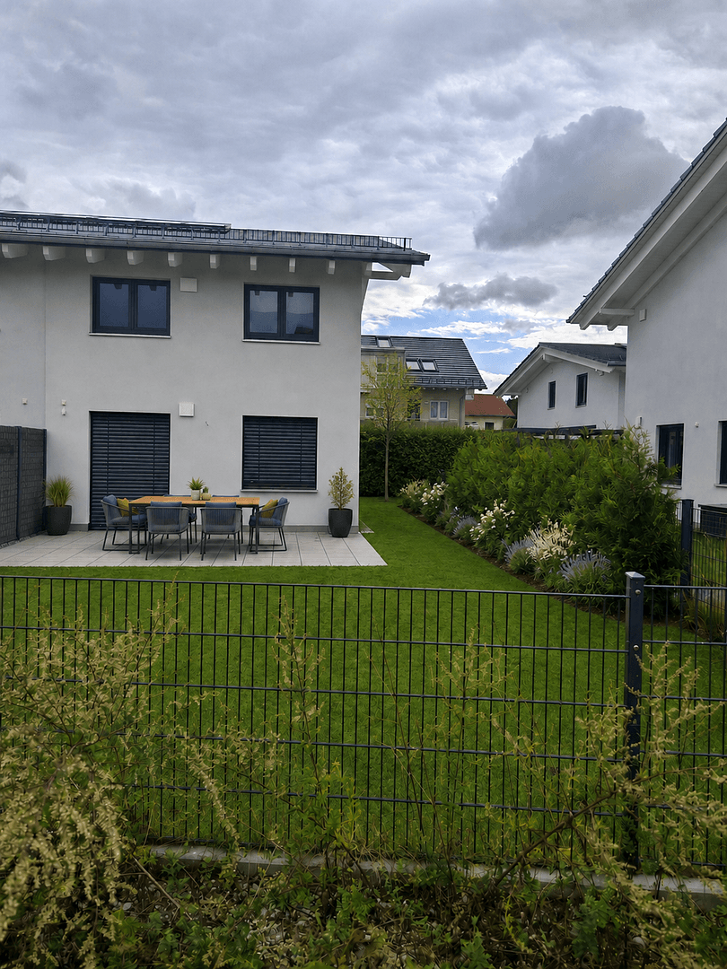 Predaj domu 153 m², pozemok 206 m², Erlenweg, Brunnthal, Bavorsko Predaj domu 153 m², pozemok 206 m², Erlenweg, Brunnthal, Bavorsko