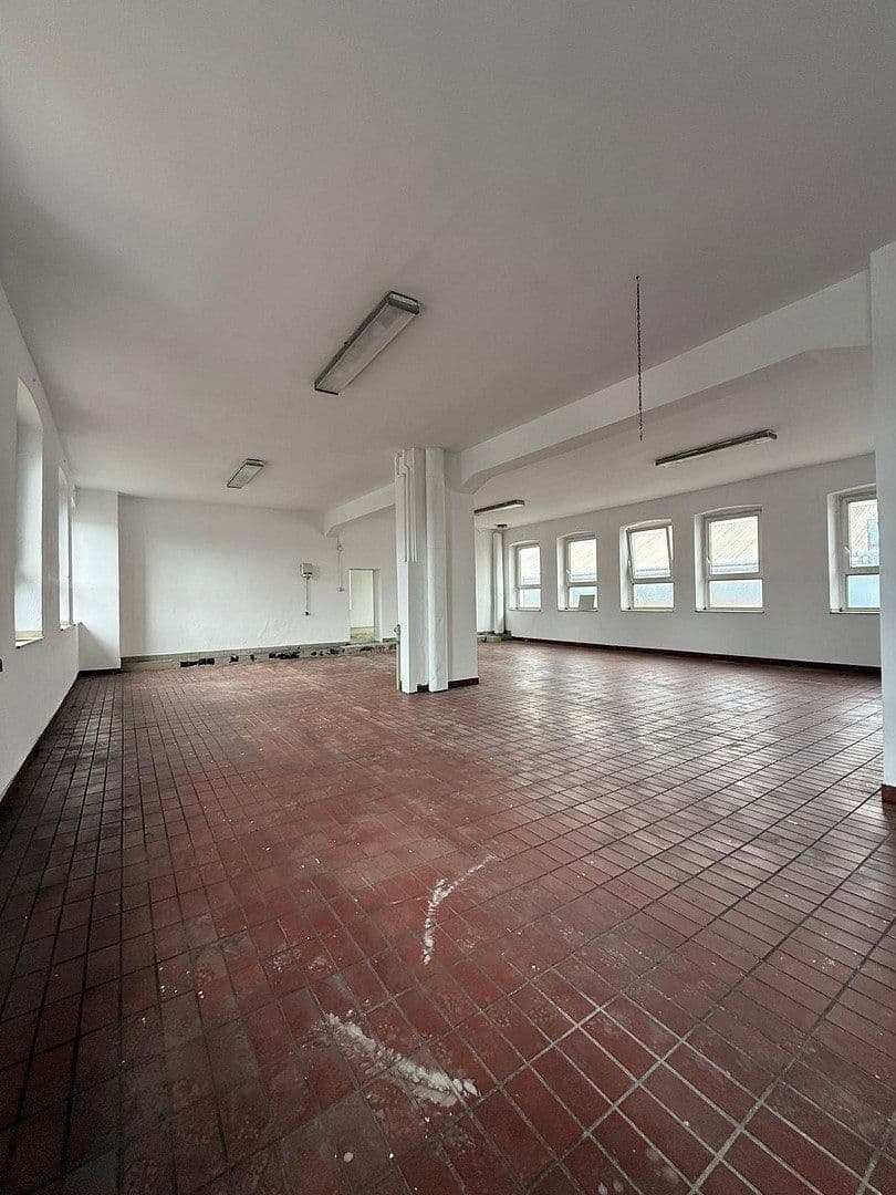 Prenájom nebytového priestoru 340 m², Magdeburgerstrasse 37, Gelsenkirchen, Severné Porýnie - Westfálsko Prenájom nebytového priestoru 340 m², Magdeburgerstrasse 37, Gelsenkirchen, Severné Porýnie - Westfálsko