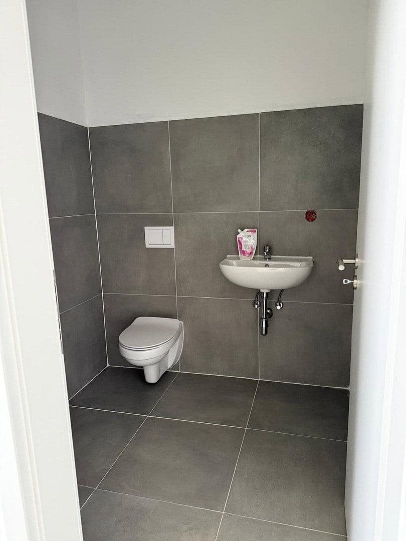 Prenájom nebytového priestoru 340 m², Magdeburgerstrasse 37, Gelsenkirchen, Severné Porýnie - Westfálsko Prenájom nebytového priestoru 340 m², Magdeburgerstrasse 37, Gelsenkirchen, Severné Porýnie - Westfálsko