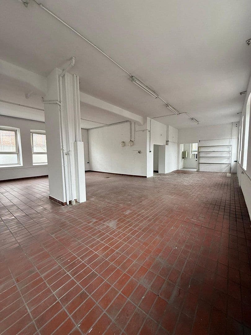 Prenájom nebytového priestoru 340 m², Magdeburgerstrasse 37, Gelsenkirchen, Severné Porýnie - Westfálsko Prenájom nebytového priestoru 340 m², Magdeburgerstrasse 37, Gelsenkirchen, Severné Porýnie - Westfálsko