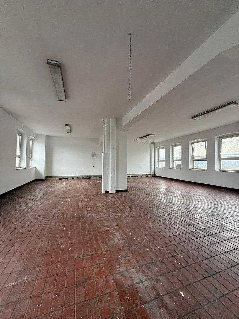 Prenájom nebytového priestoru 340 m², Magdeburgerstrasse 37, Gelsenkirchen, Severné Porýnie - Westfálsko Prenájom nebytového priestoru 340 m², Magdeburgerstrasse 37, Gelsenkirchen, Severné Porýnie - Westfálsko