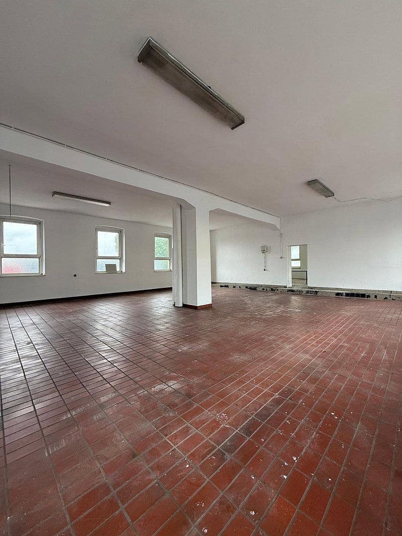 Prenájom nebytového priestoru 340 m², Magdeburgerstrasse 37, Gelsenkirchen, Severné Porýnie - Westfálsko Prenájom nebytového priestoru 340 m², Magdeburgerstrasse 37, Gelsenkirchen, Severné Porýnie - Westfálsko