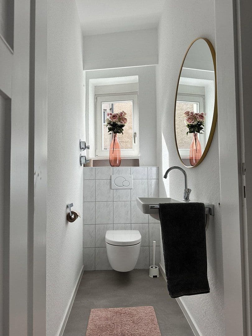 Prenájom bytu 2-izbový 72 m², Wuerzburg, Bavorsko Prenájom bytu 2-izbový 72 m², Wuerzburg, Bavorsko