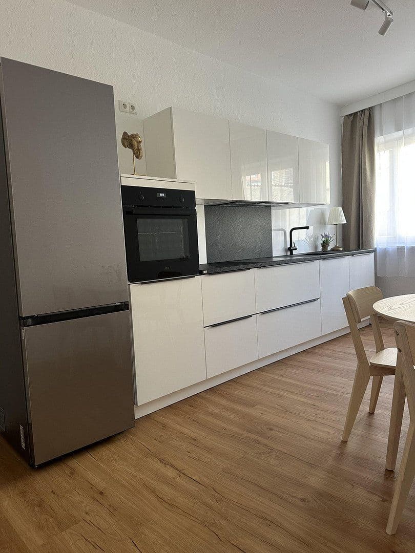 Prenájom bytu 2-izbový 72 m², Wuerzburg, Bavorsko Prenájom bytu 2-izbový 72 m², Wuerzburg, Bavorsko