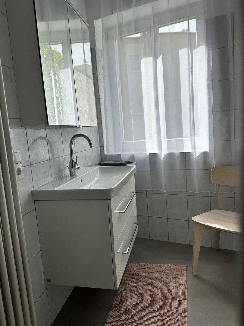 Prenájom bytu 2-izbový 72 m², Wuerzburg, Bavorsko Prenájom bytu 2-izbový 72 m², Wuerzburg, Bavorsko