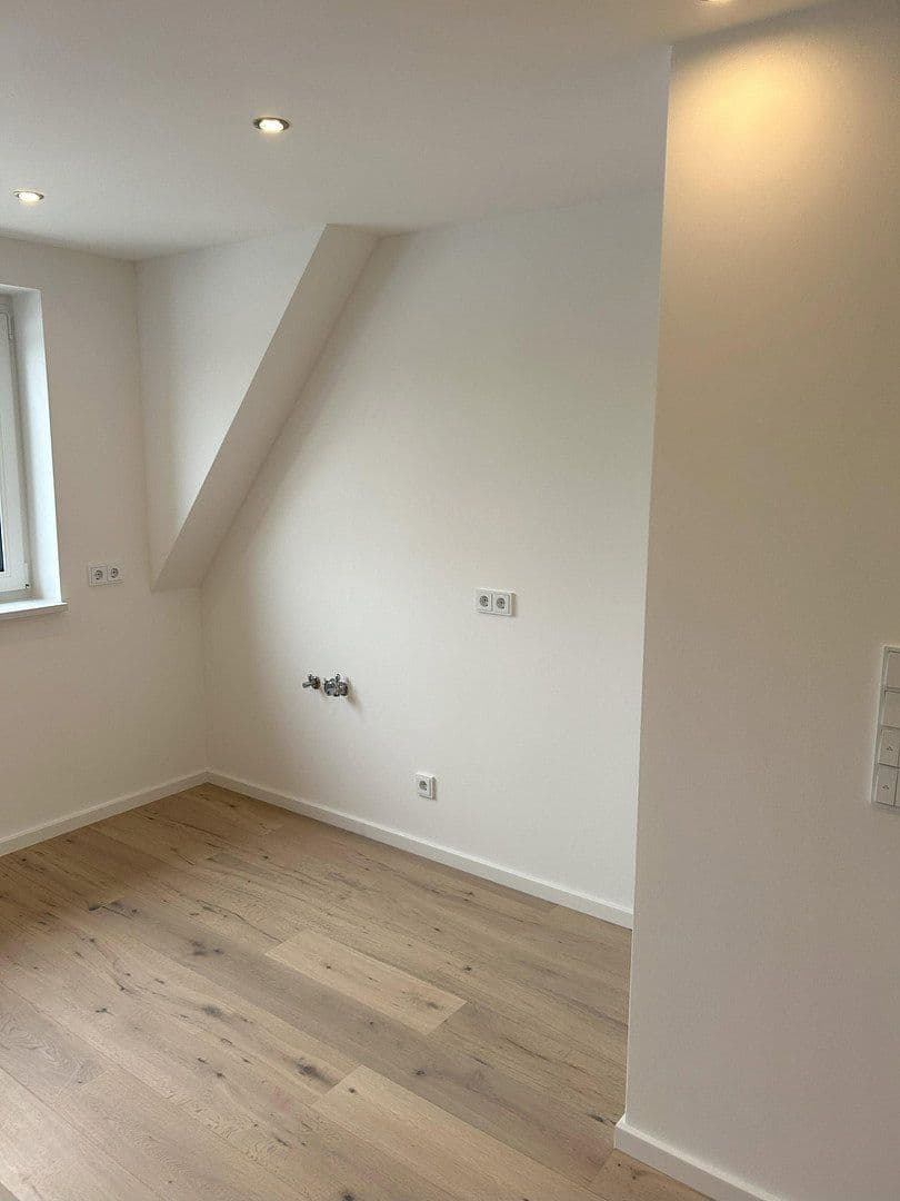 Prenájom bytu 83 m², Kilihofstr. 2a, München, Bavorsko Prenájom bytu 83 m², Kilihofstr. 2a, München, Bavorsko