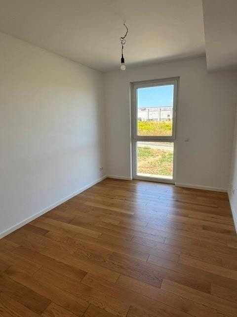 Prenájom bytu 4-izbový 113 m², Max-Planck-Straße 54, Bad Vilbel, Hesensko Prenájom bytu 4-izbový 113 m², Max-Planck-Straße 54, Bad Vilbel, Hesensko
