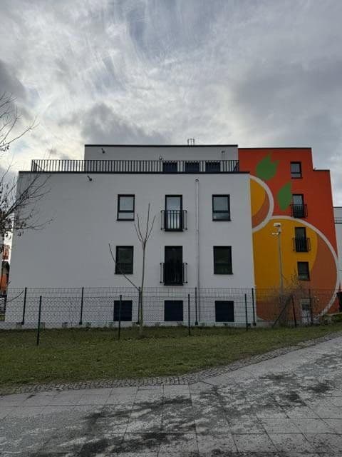 Prenájom bytu 3-izbový 89 m², Berlin, Berlín Prenájom bytu 3-izbový 89 m², Berlin, Berlín