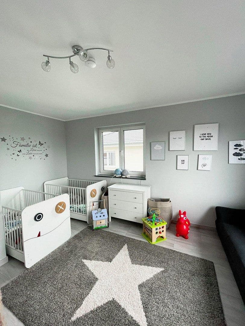 Predaj domu 175 m², pozemok 485 m², Vellmar, Hesensko Predaj domu 175 m², pozemok 485 m², Vellmar, Hesensko