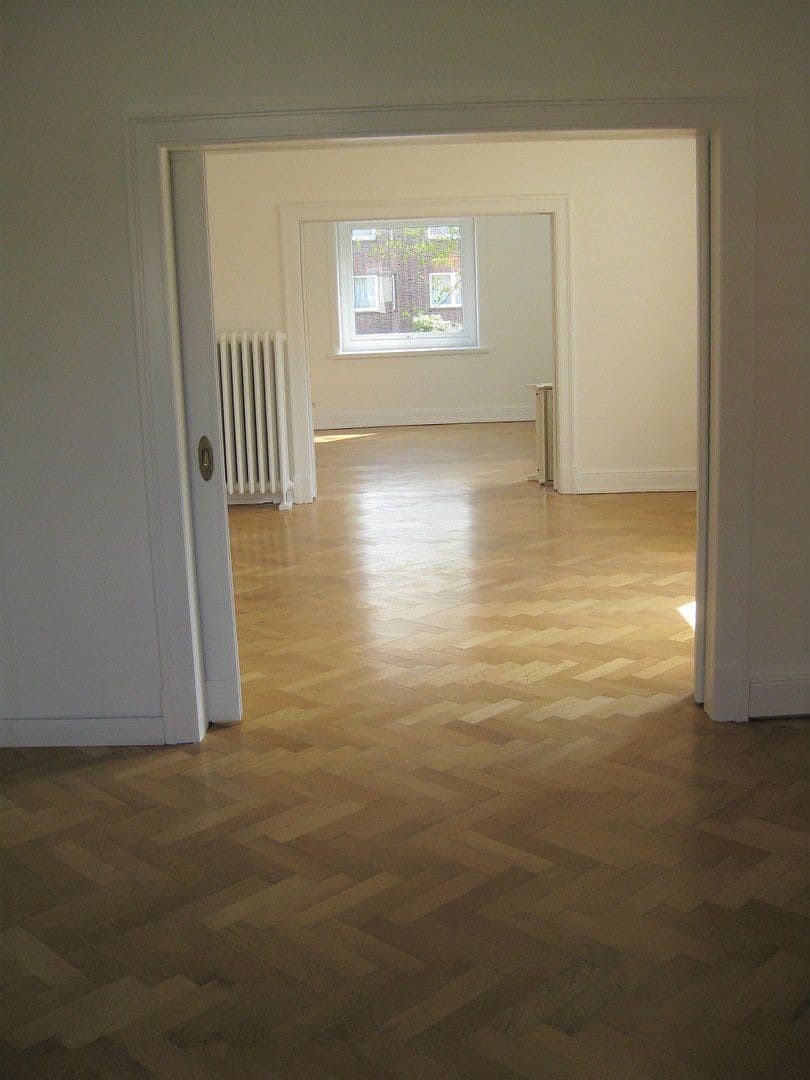 Prenájom bytu 3-izbový 135 m², Hamburg-Amerika-Straße 36, Cuxhaven, Dolné Sasko Prenájom bytu 3-izbový 135 m², Hamburg-Amerika-Straße 36, Cuxhaven, Dolné Sasko