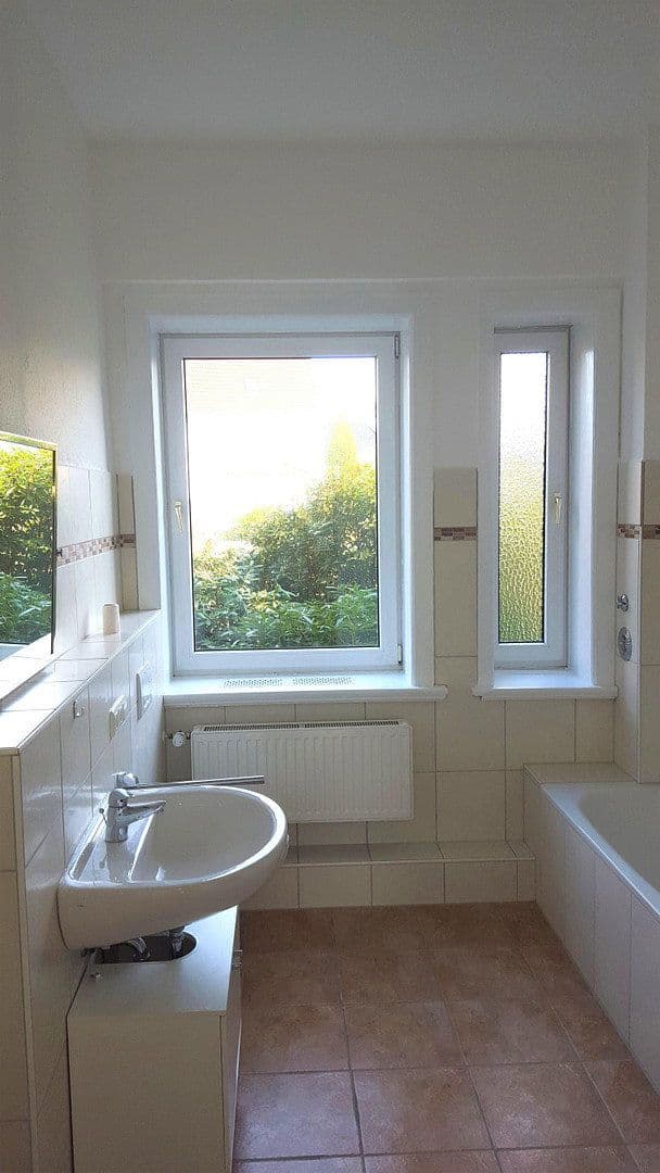 Prenájom bytu 3-izbový 135 m², Hamburg-Amerika-Straße 36, Cuxhaven, Dolné Sasko Prenájom bytu 3-izbový 135 m², Hamburg-Amerika-Straße 36, Cuxhaven, Dolné Sasko
