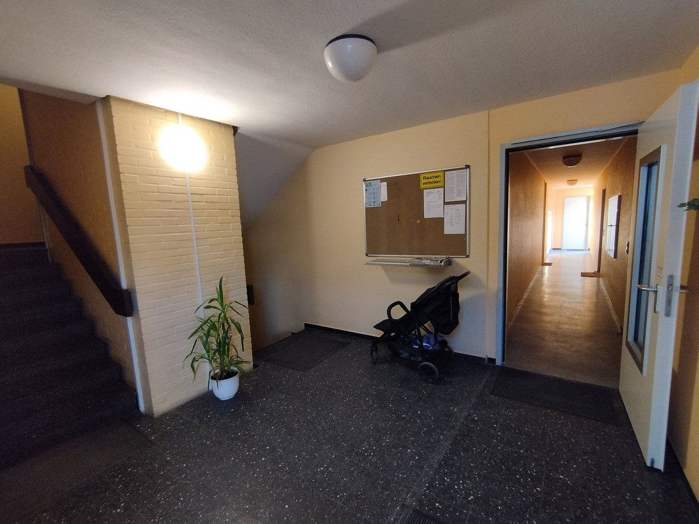Prenájom bytu 3-izbový 81 m², Sternstr. 54, Krefeld, Severné Porýnie - Westfálsko Prenájom bytu 3-izbový 81 m², Sternstr. 54, Krefeld, Severné Porýnie - Westfálsko
