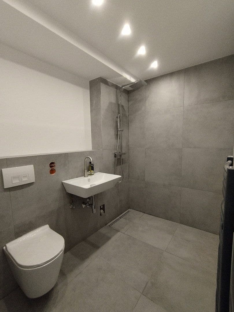 Prenájom bytu 3-izbový 81 m², Sternstr. 54, Krefeld, Severné Porýnie - Westfálsko Prenájom bytu 3-izbový 81 m², Sternstr. 54, Krefeld, Severné Porýnie - Westfálsko