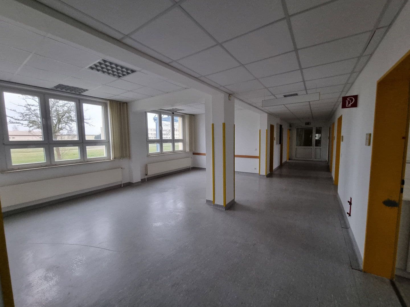 Predaj nebytového priestoru 19.000 m², Lützowstr. 1, Stavenhagen, Meklenbursko-Predpomoransko Predaj nebytového priestoru 19.000 m², Lützowstr. 1, Stavenhagen, Meklenbursko-Predpomoransko