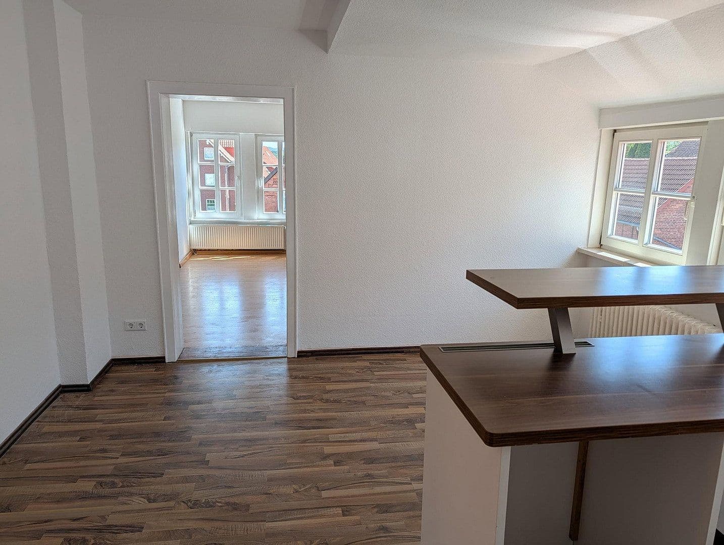 Predaj domu 350 m², pozemok 327 m², Neue Straße 11, Bad Münder am Deister, Dolné Sasko Predaj domu 350 m², pozemok 327 m², Neue Straße 11, Bad Münder am Deister, Dolné Sasko