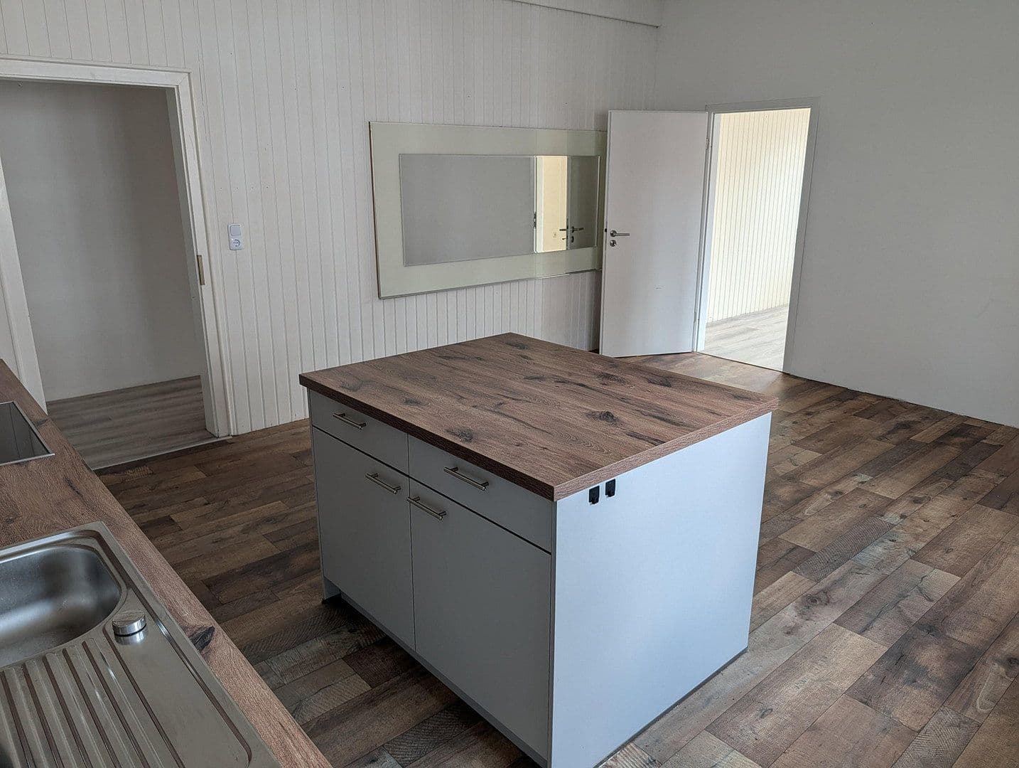 Predaj domu 350 m², pozemok 327 m², Neue Straße 11, Bad Münder am Deister, Dolné Sasko Predaj domu 350 m², pozemok 327 m², Neue Straße 11, Bad Münder am Deister, Dolné Sasko