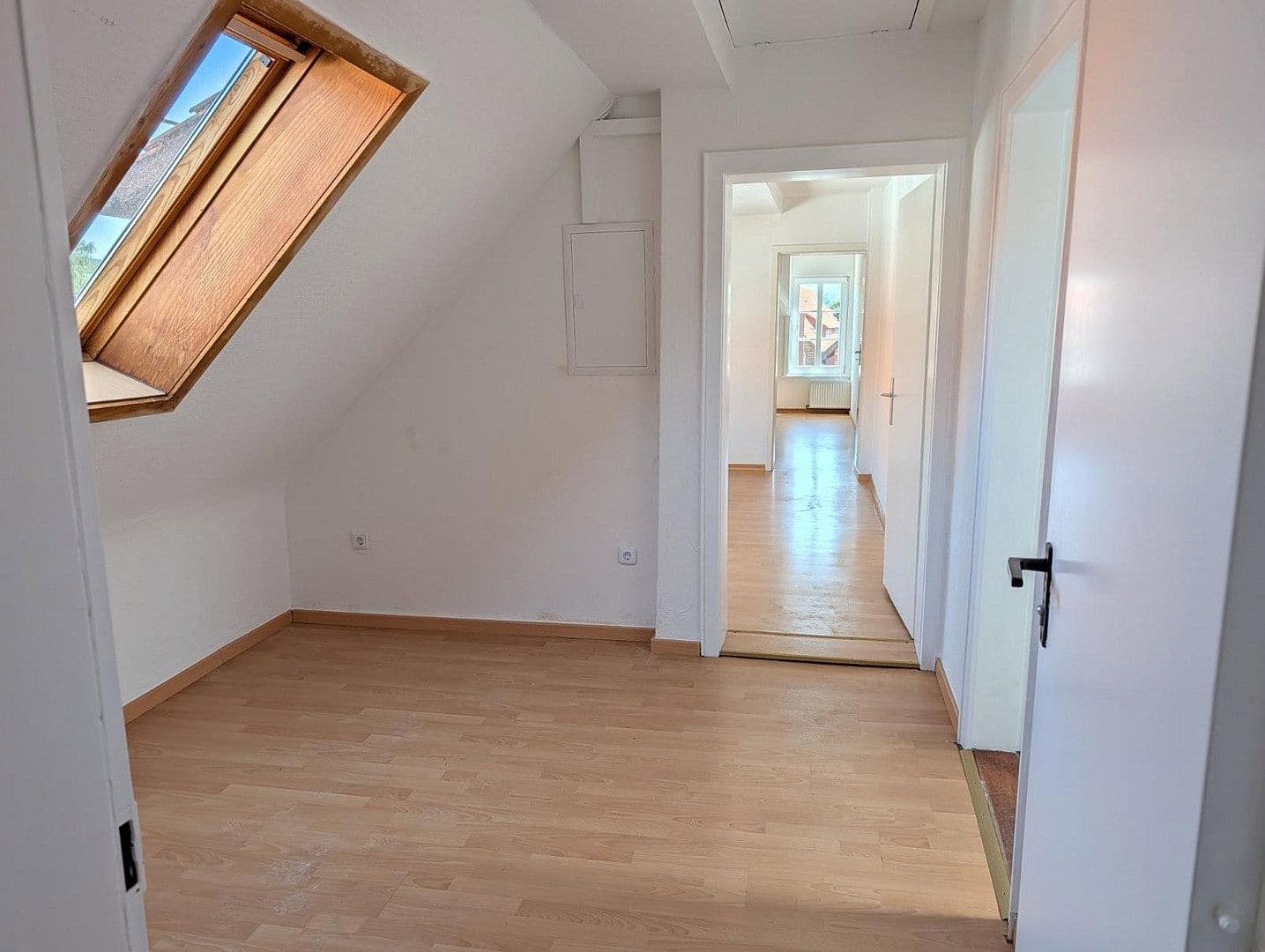 Predaj domu 350 m², pozemok 327 m², Neue Straße 11, Bad Münder am Deister, Dolné Sasko Predaj domu 350 m², pozemok 327 m², Neue Straße 11, Bad Münder am Deister, Dolné Sasko