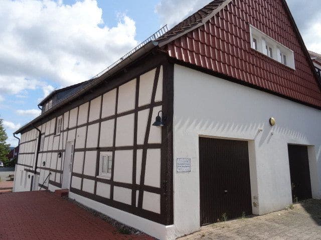 Predaj domu 350 m², pozemok 327 m², Neue Straße 11, Bad Münder am Deister, Dolné Sasko Predaj domu 350 m², pozemok 327 m², Neue Straße 11, Bad Münder am Deister, Dolné Sasko