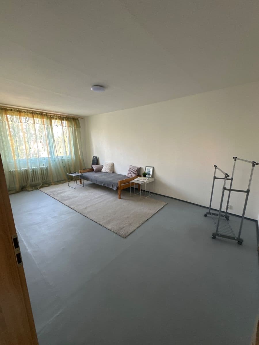 Prenájom bytu 2-izbový 62 m², 17. listopadu, Chomutov, Ústecký kraj Prenájom bytu 2-izbový 62 m², 17. listopadu, Chomutov, Ústecký kraj