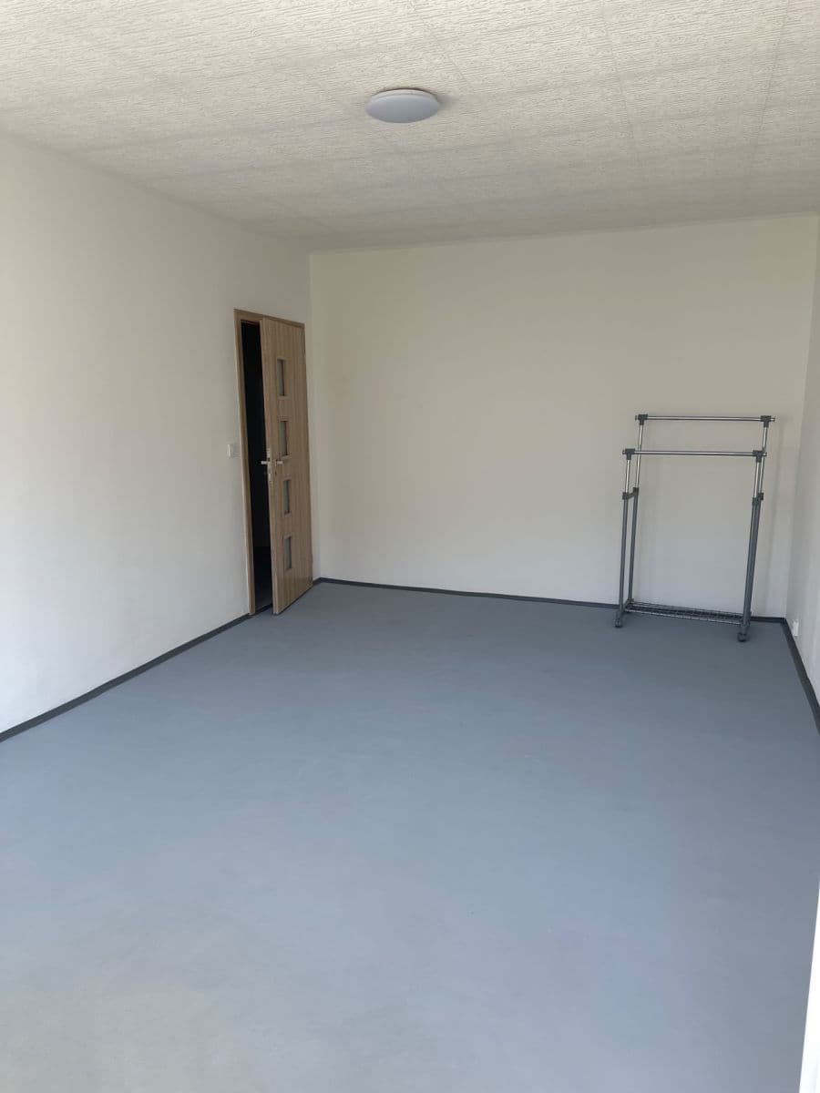 Prenájom bytu 2-izbový 62 m², 17. listopadu, Chomutov, Ústecký kraj Prenájom bytu 2-izbový 62 m², 17. listopadu, Chomutov, Ústecký kraj