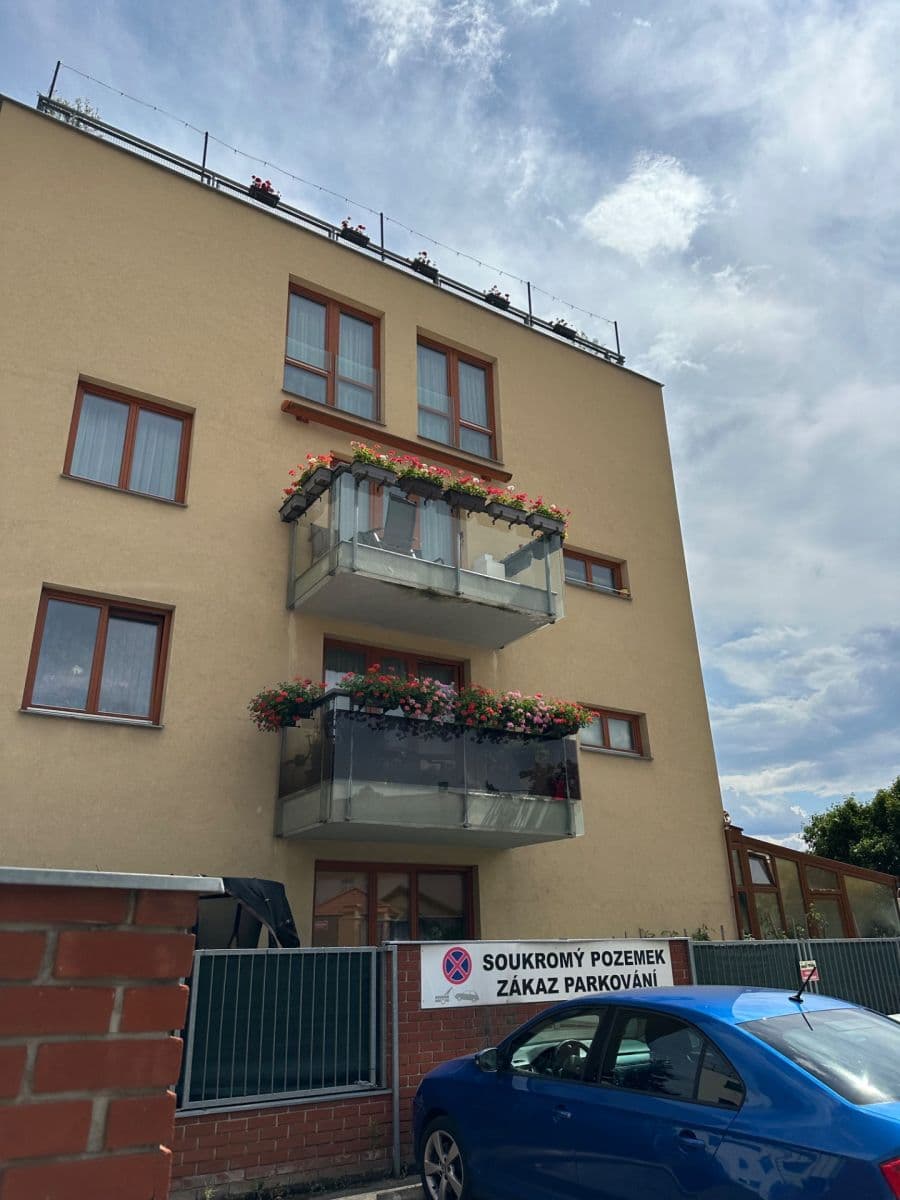 Predaj bytu 1-izbový 38 m², Nad Rokoskou, Praha, Praha Predaj bytu 1-izbový 38 m², Nad Rokoskou, Praha, Praha