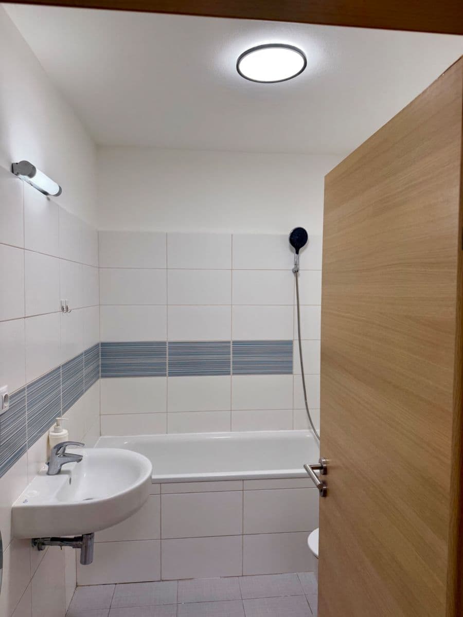 Predaj bytu 1-izbový 38 m², Nad Rokoskou, Praha, Praha Predaj bytu 1-izbový 38 m², Nad Rokoskou, Praha, Praha
