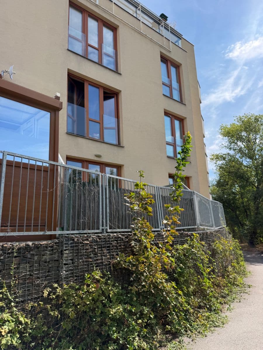 Predaj bytu 1-izbový 38 m², Nad Rokoskou, Praha, Praha Predaj bytu 1-izbový 38 m², Nad Rokoskou, Praha, Praha